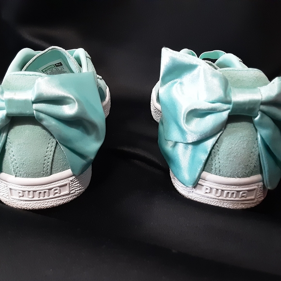 PUMA Women's Suede Bow Sneaker - Picture 3 of 6